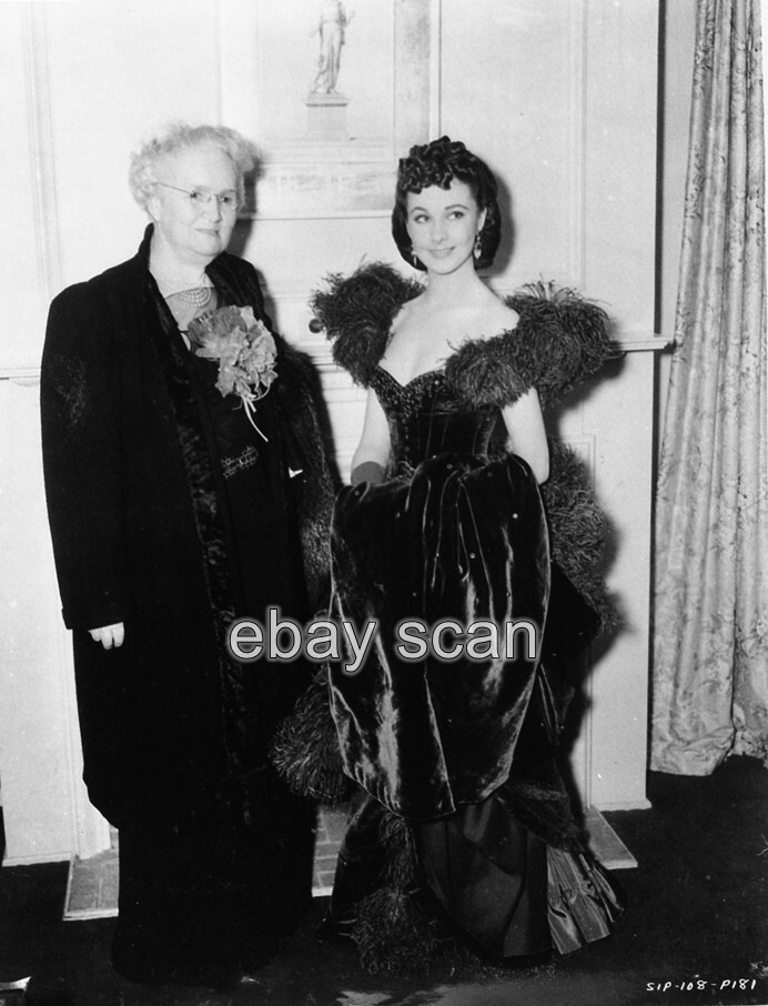 VIVIEN LEIGH CANDID GONE WITH THE WIND 8X10 PHOTO 343-1