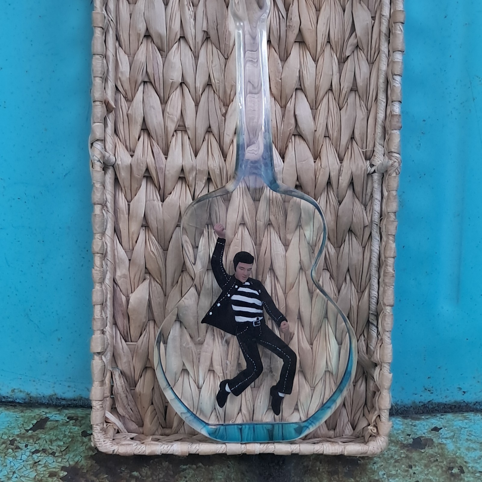 Elvis Presley Acrylic Guitar-Shaped Keychain Ornament Novelty Display w/ Figure