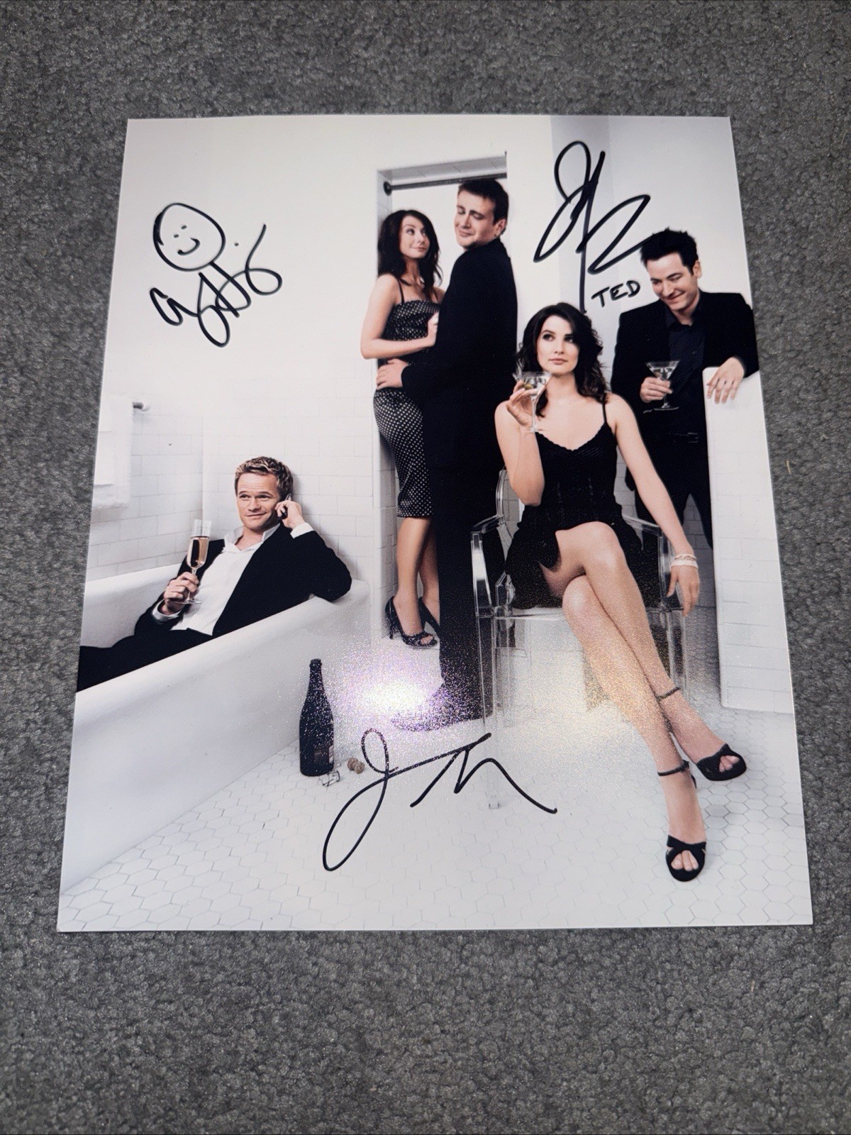 How I Met Your Mother AUTOGRAPH SIGNED 8×10 Jason Segel, Josh Radnor, Alyson H