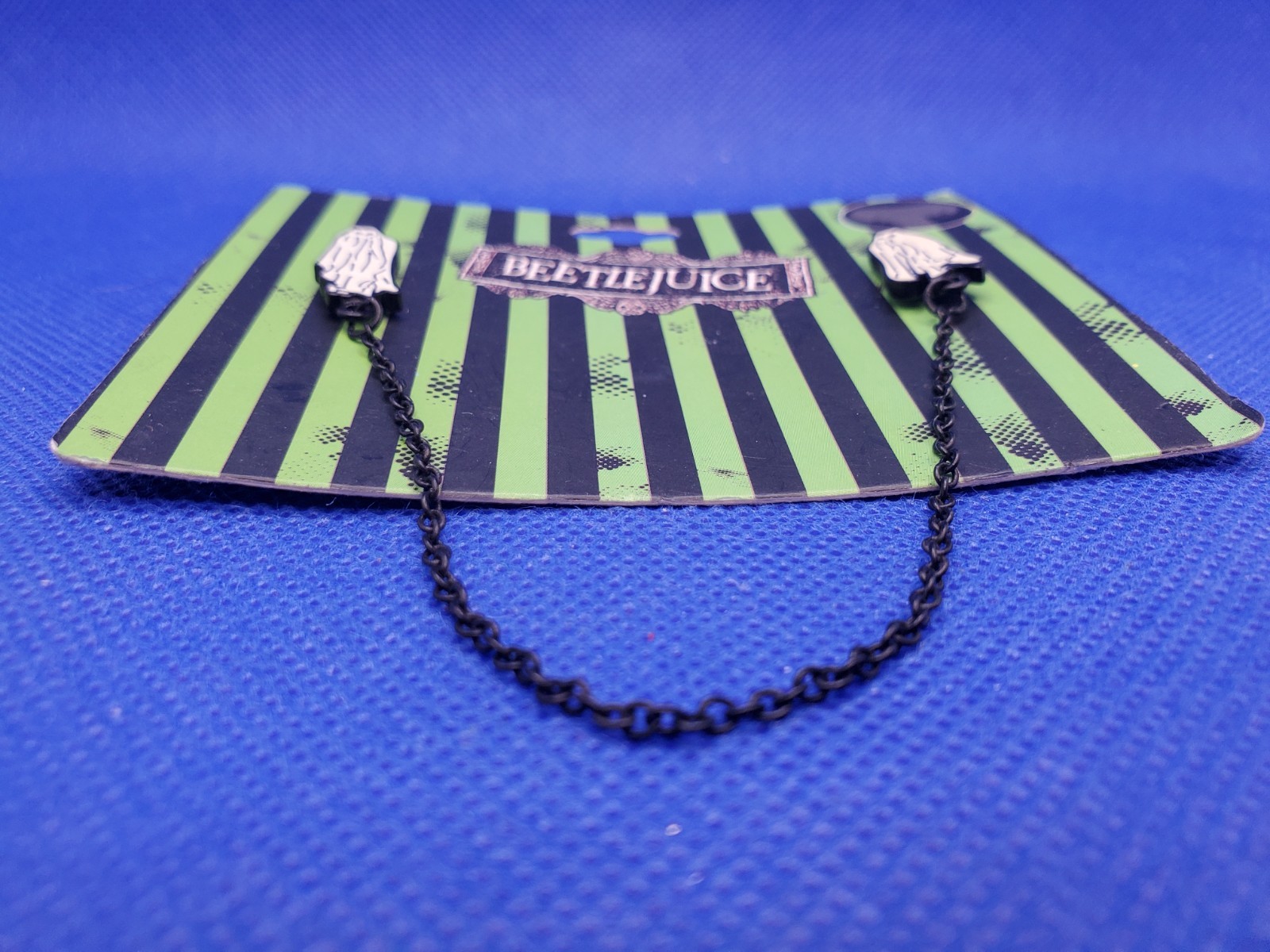 Beetlejuice Ghosts Collar Enamel Chain Pins Sheet Costumes Bioworld Tim Burton