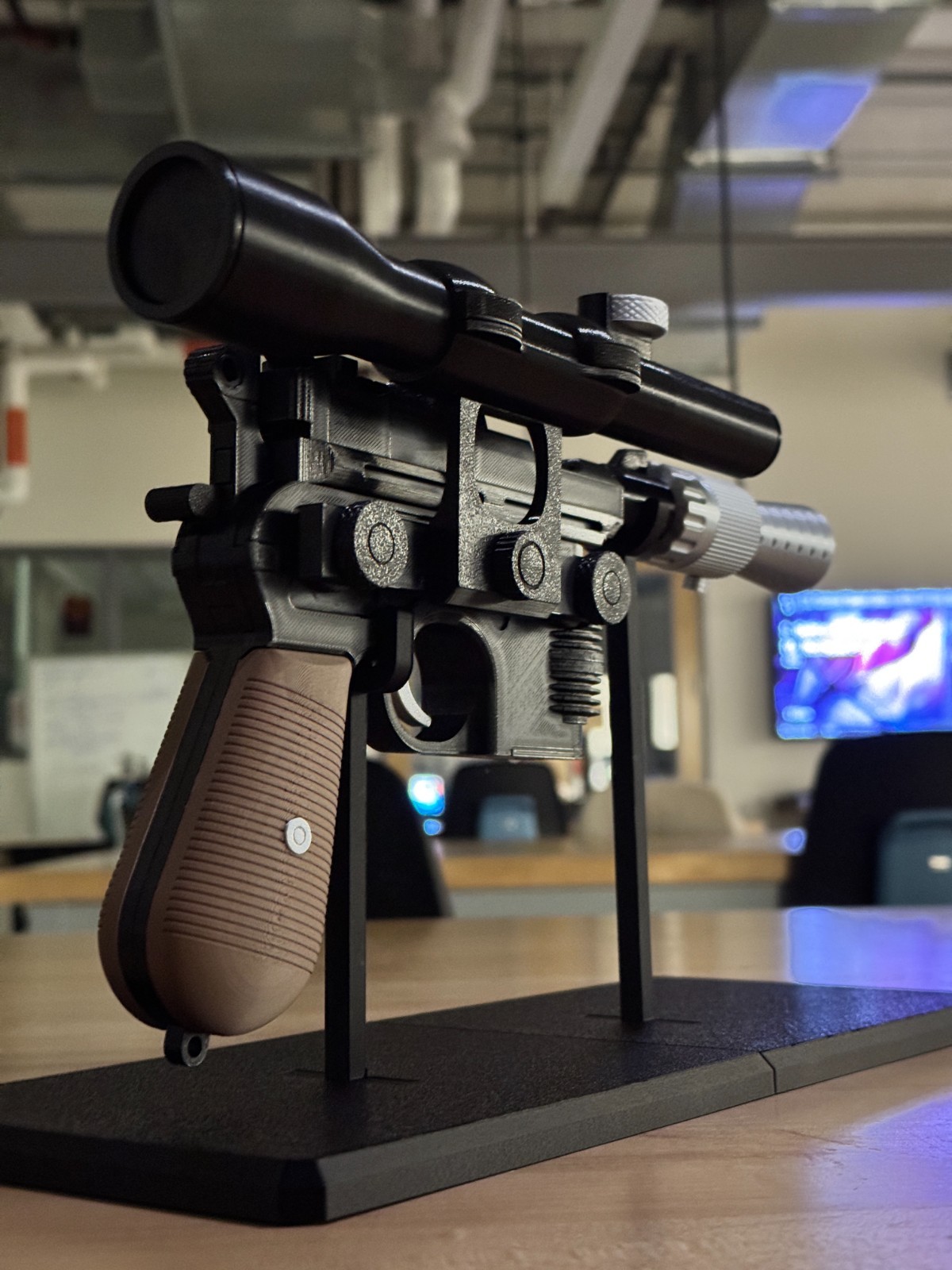 3D Printed DL-44 Inspired Blaster Model Kit – Snap-Fit Display Build – 46 Parts