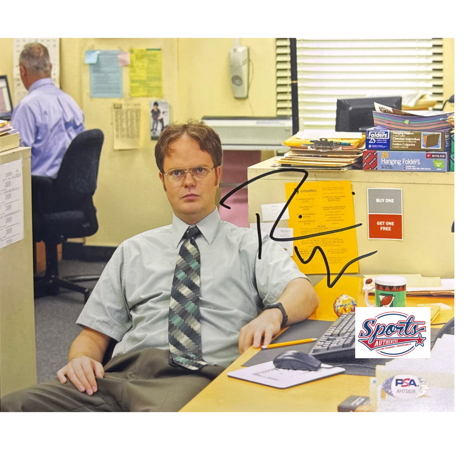Rainn Wilson Signed 8×10 The Office Dwight Schrute Photo PSA AH75828