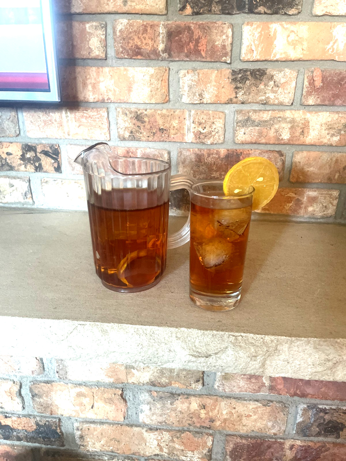Pitcher if Ice Tea & glass Realistic Fake Food Styling Movie Props Diner