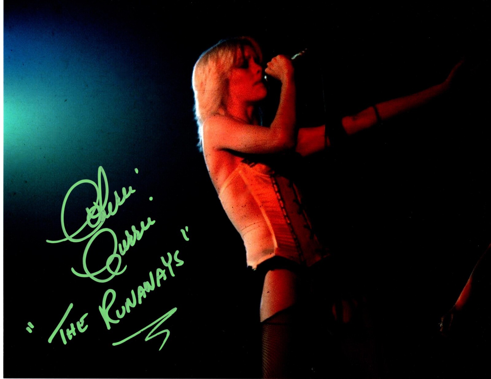 Cherie Currie in corset On Stage in Concert #2 8.5×11 Signed Photo the Runaways