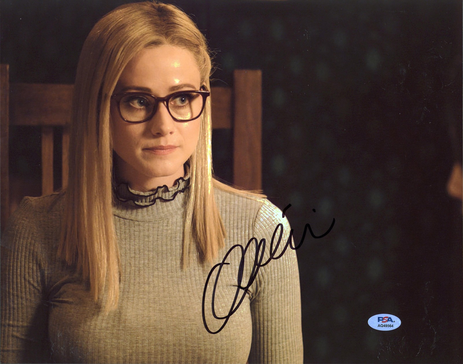 Olivia Taylor Dudley The Magicians Authentic Signed 11×14 Photo PSA/DNA #AQ49564