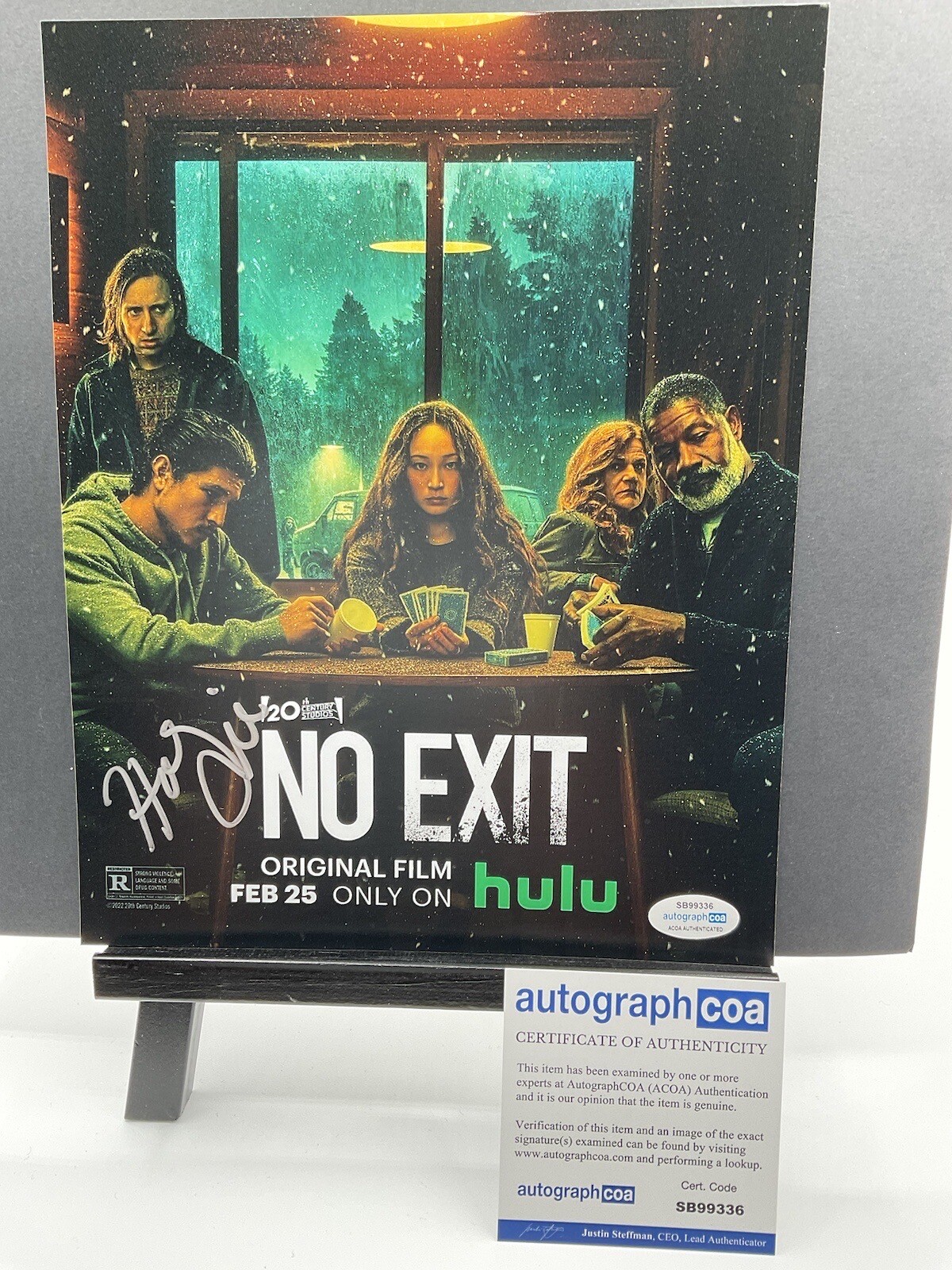 Havana Rose Liu ‘No Exit’ Signed Autographed 8×10 Photo ‘Darby’ ACOA Hulu Auto