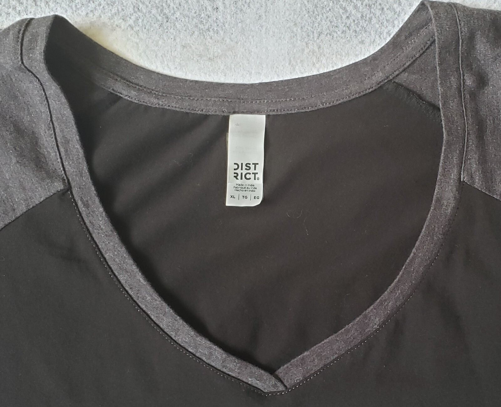 DARIUS RUCKER There’s 2 Times A Year … Junior Size XL Black V-Neck T-Shirt