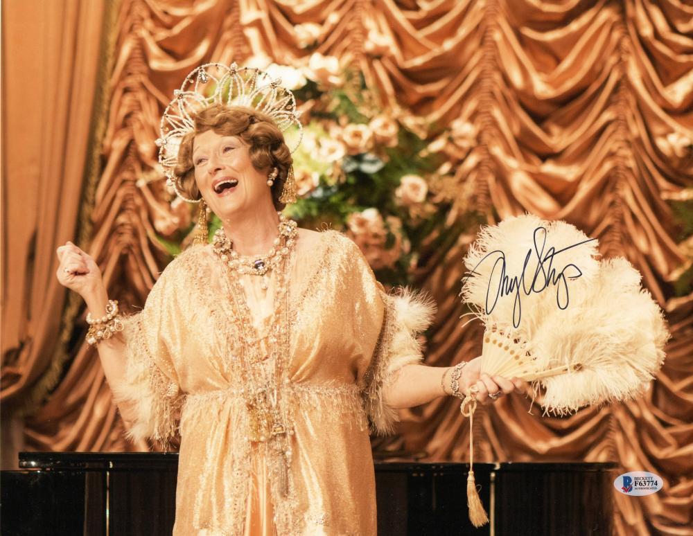 MERYL STREEP SIGNED 11X14 PHOTO AUTOGRAPH FLORENCE FOSTER JENKINS BECKETT COA