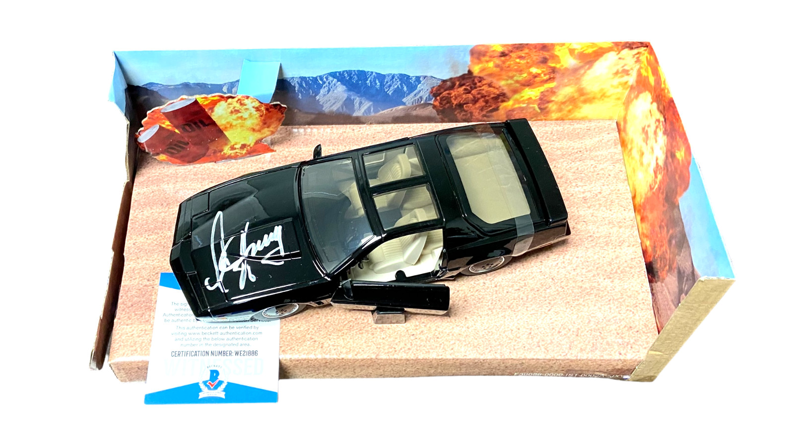 DAVID HASSELHOFF SIGNED AUTOGRAPH KITT 1:24 DIECAST CAR KNIGHT RIDE BECKETT BAS