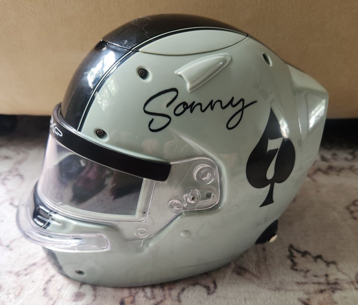 F1 The Movie Helmet Popcorn Bucket AMC Sonny Hayes Brad Pitt Formula One