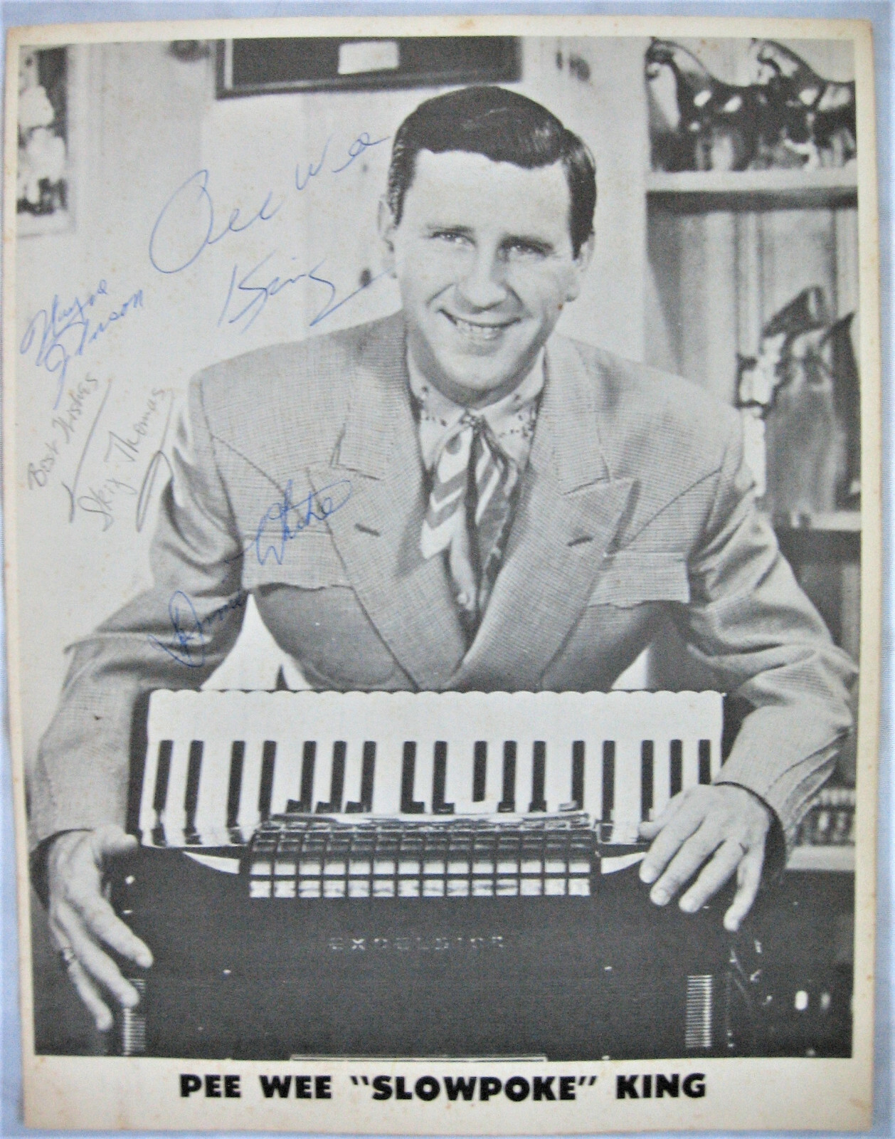 Pee Wee King Autograph on 4-Page Photo Brochure with 3 Associate Autographs