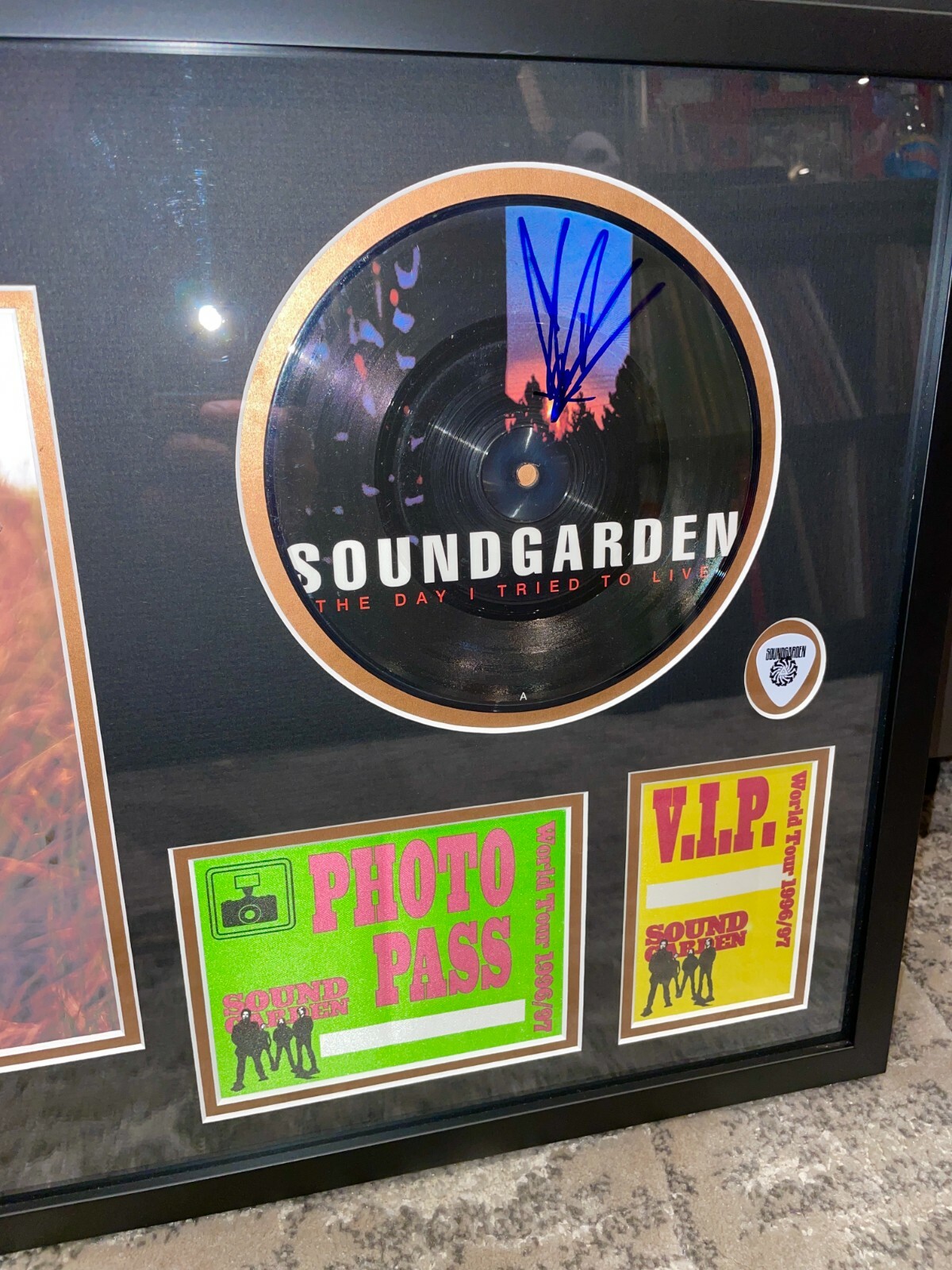 Soundgarden CHRIS CORNELL autographed signed vinyl record LP framed BAS Beckett