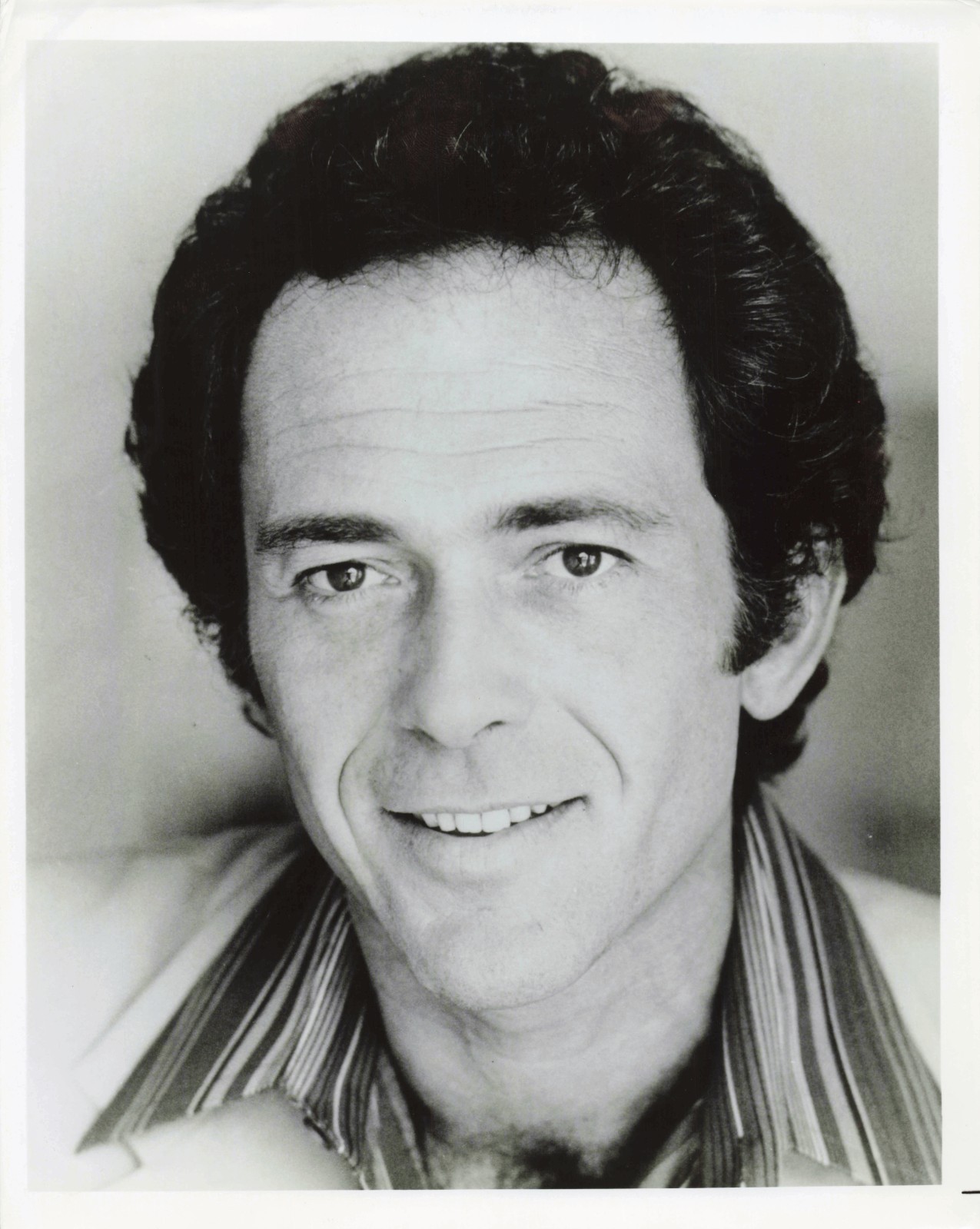 Bruce Weitz – VINTAGE Original 8×10 Press Photo