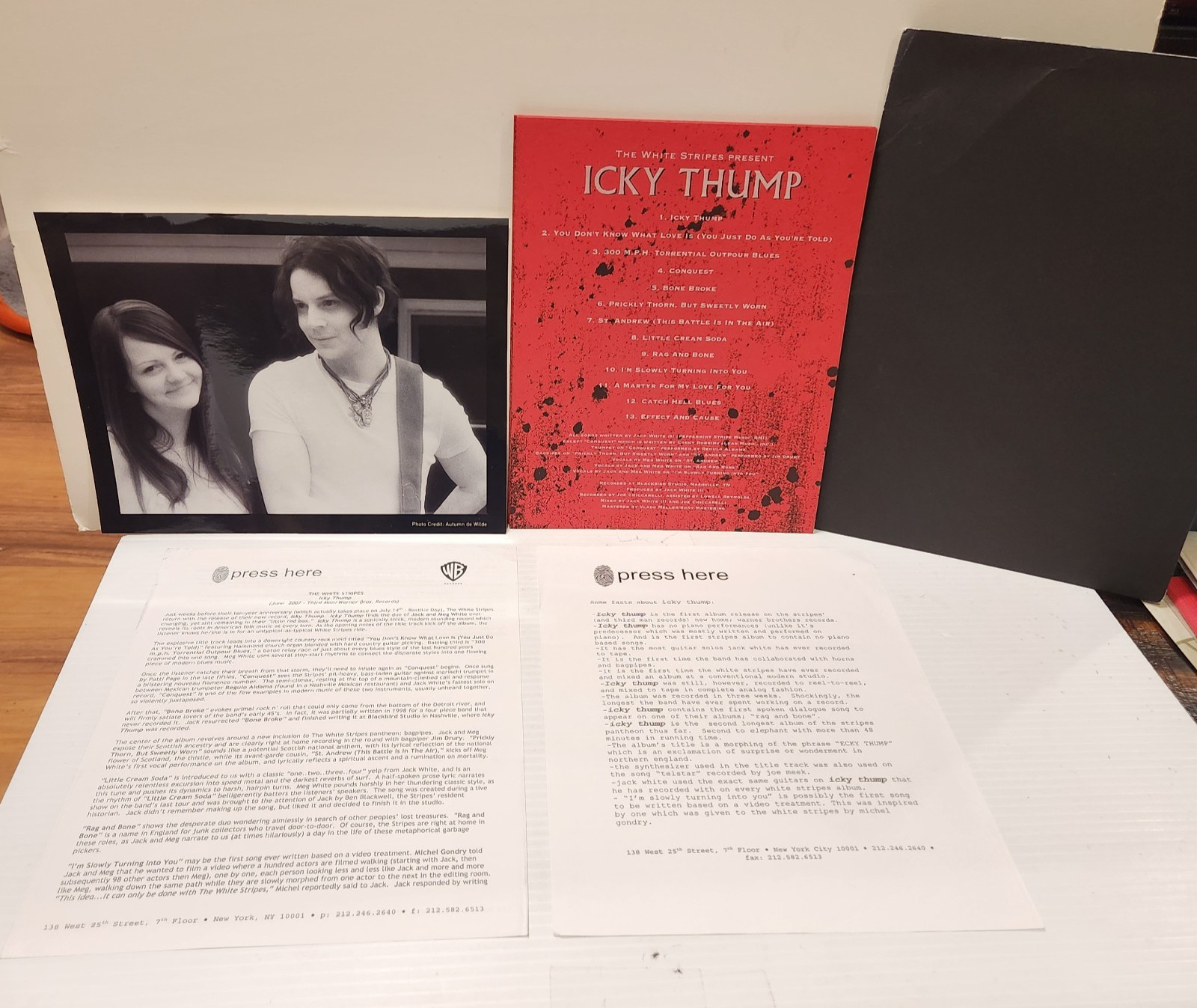 White Stripes – “Icky Thump” 2007 Press Kit 8×10 Puzzle Poster Very Rare!