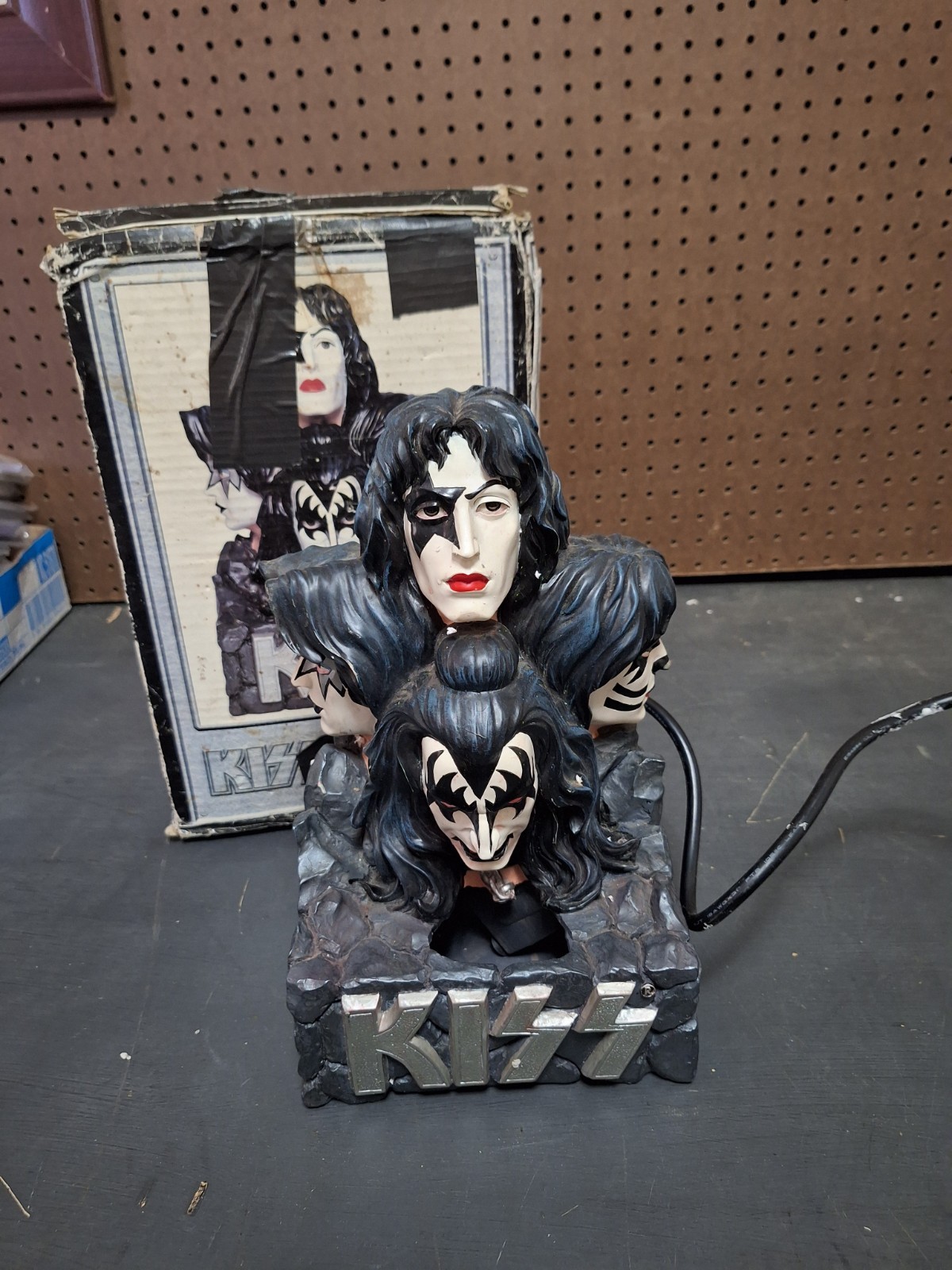 KISS Water Fountain in Box Gene, Paul, Ace & Peter Spencer Gifts 2000 .