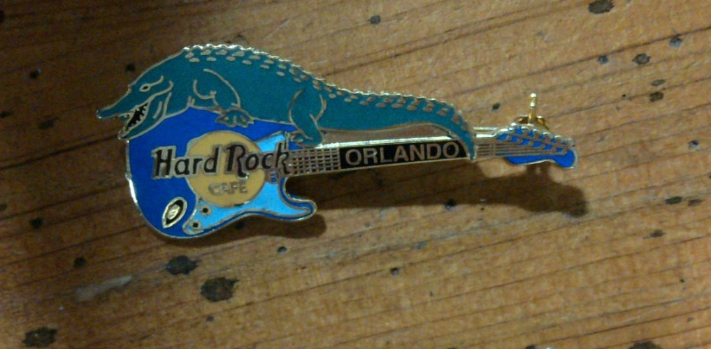 Hard Rock Cafe Pin Orlando Gator Guitar