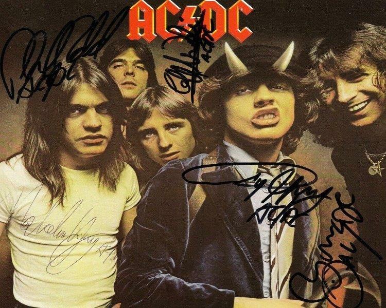 REPRINT – AC/DC Band Angus Young – Bon Scott Signed 8 x 10 Photo Poster ACDC