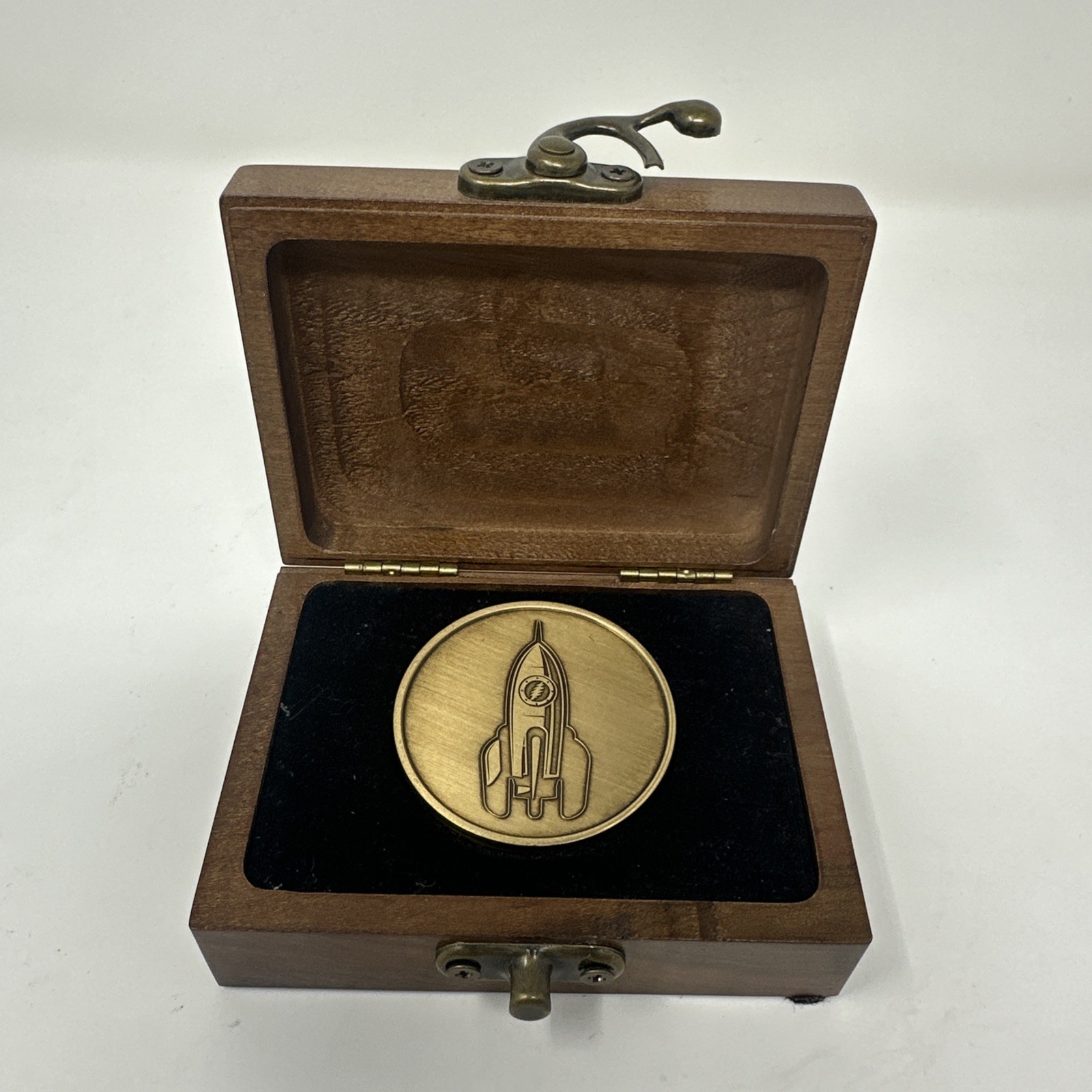 Ltd Edition Bobby and Phil Duo Coin, 2018 Tour. Grateful Dead VERY RARE