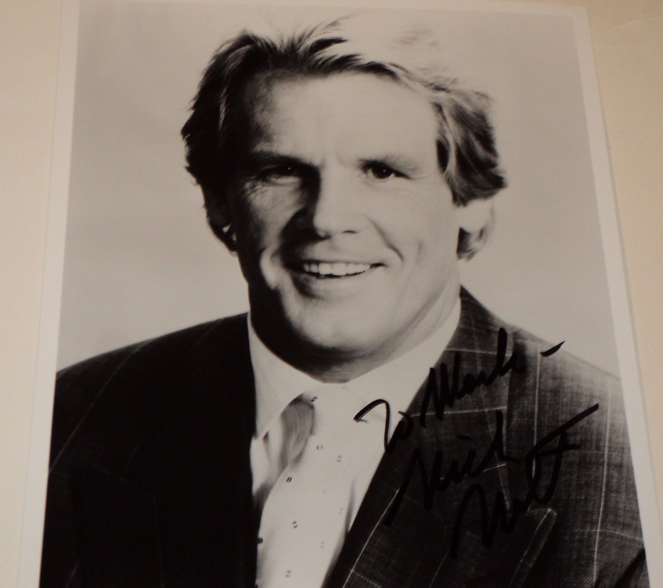 NICK NOLTE / 8 X 10 B&W AUTOGRAPHED PHOTO