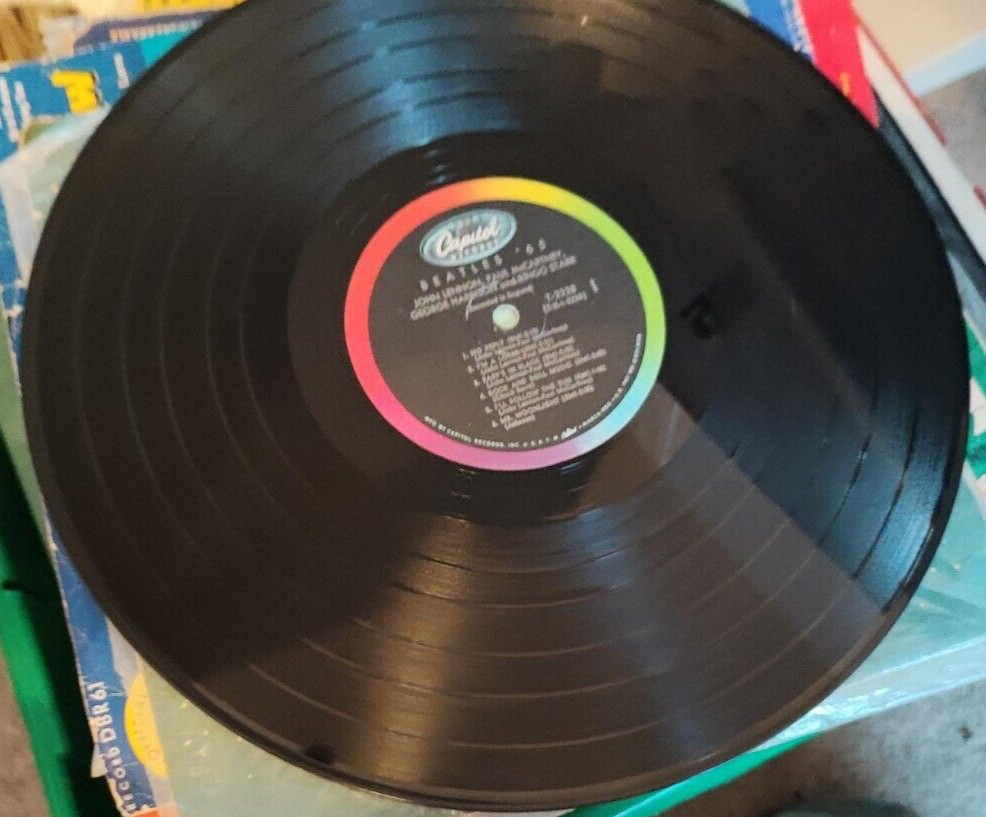 Real Nice Original “Mono” VG++ “BEATLES 65′ on Original Capitol Rainbow Label