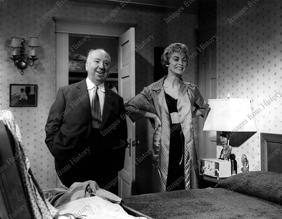 8×10 Print Janet Leigh Director Alfred Hitchcock on the Set of Psycho 1960 #JLAH