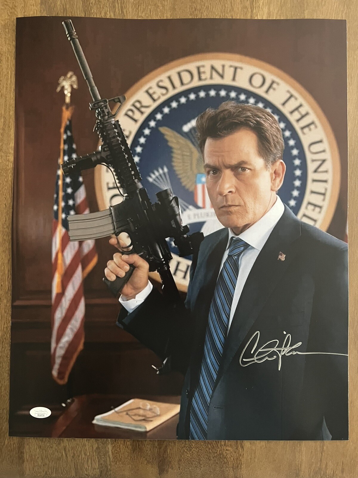 CHARLIE SHEEN SIGNED 16×20 JSA COA MACHETE KILLS PRESIDENT AUTOGRAPH AUTHENTIC