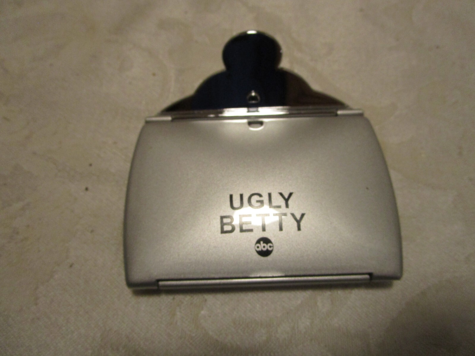Collectible Ugly Betty Compact Pocket Mirror Folding ABC Studios TV Series 2006