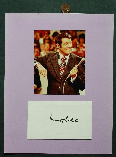 TV’s Let’s Make A Deal Host Monte Hall signed autograph & photo set Died in 2017