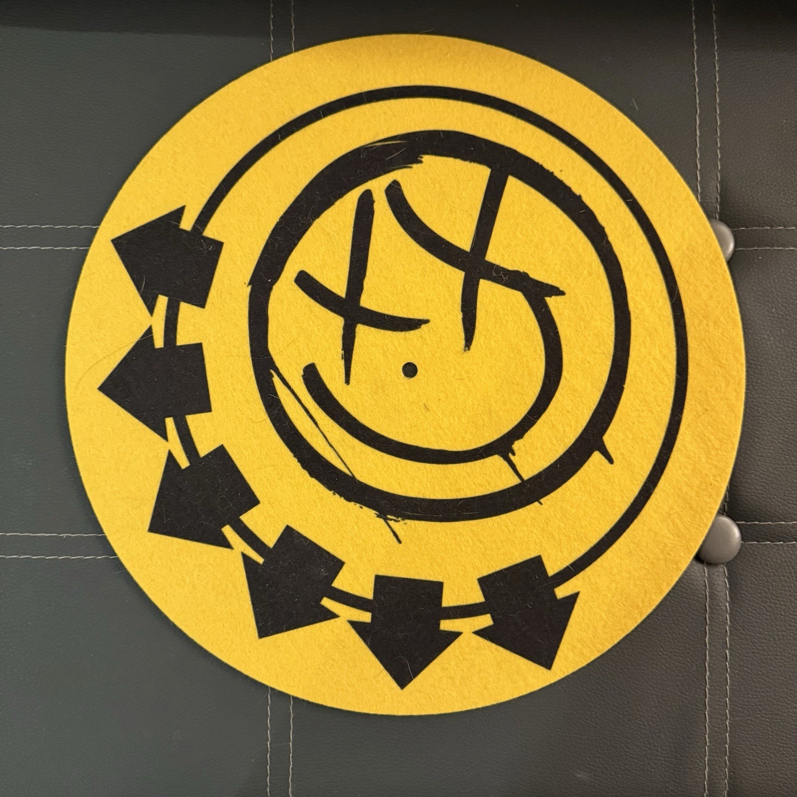Blink-182 Smiley Face Logo Turntable Slipmat 12 in Felt Yellow/Black