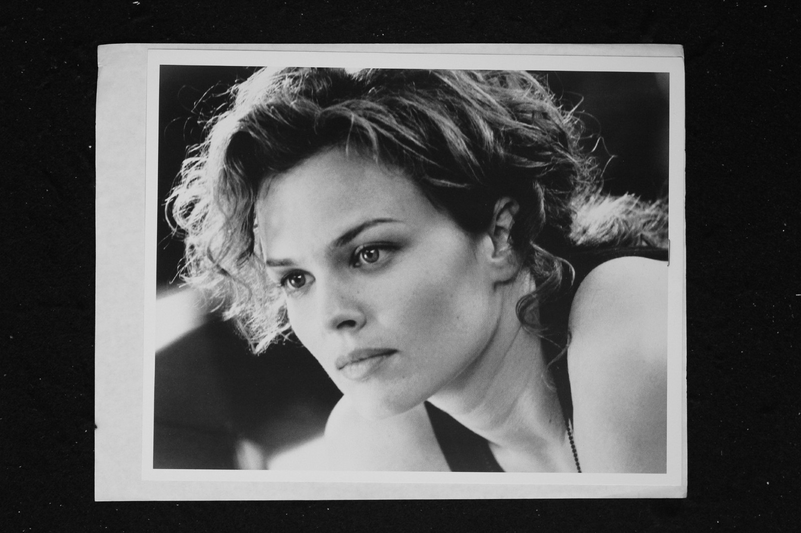 Dina Meyer – Signed Autograph Index Card & Photo Set – Star Trek: Nemesis