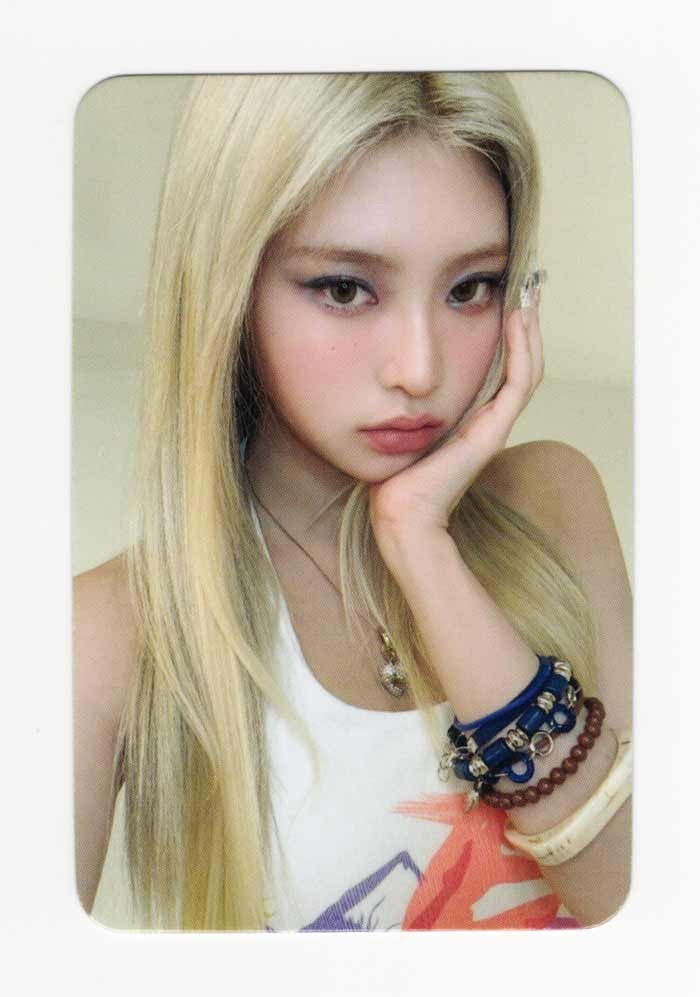 KiiiKiii – 2nd EP Delulu Pack [MUSIC KOREA] FANSIGN EVENT EXCLUSIVE PHOTOCARD