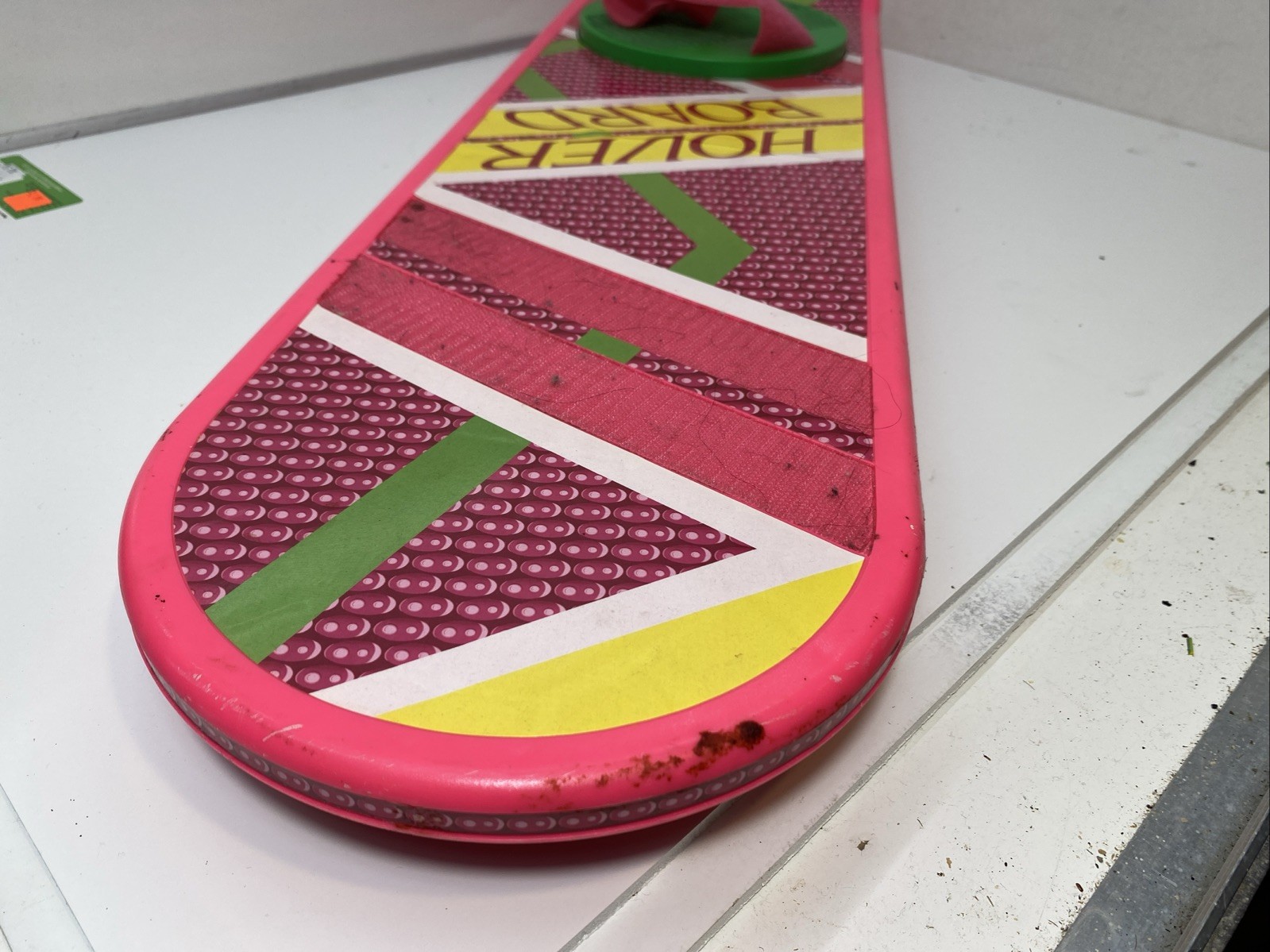 Back to the Future 2 Hoverboard Prop Replica (Does Not Fly) 28″L X 8″ W Used 1:1