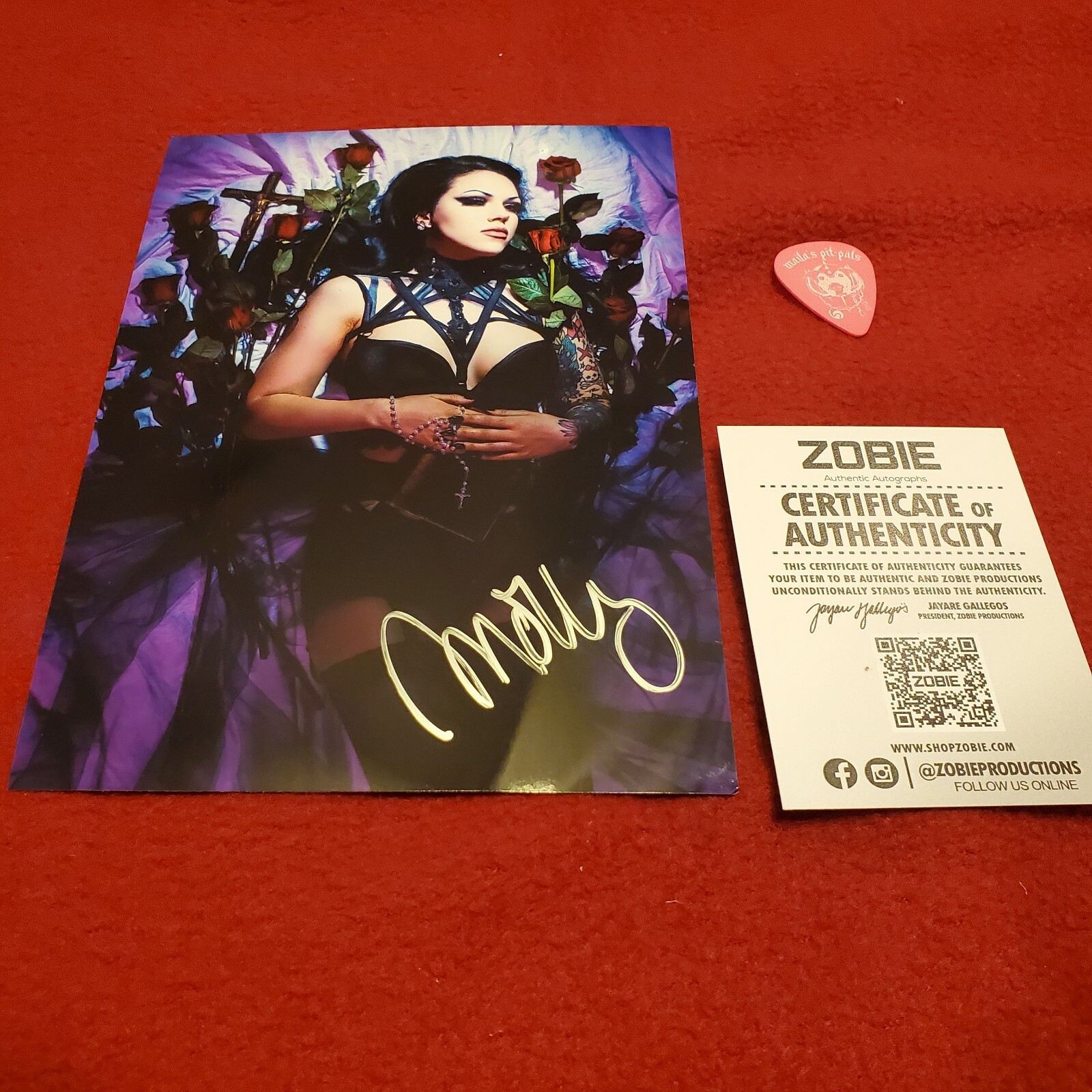 Molly Rennick Living Dead Girl Signed Photo & Ace Von Johnson Guitar Pick Both A