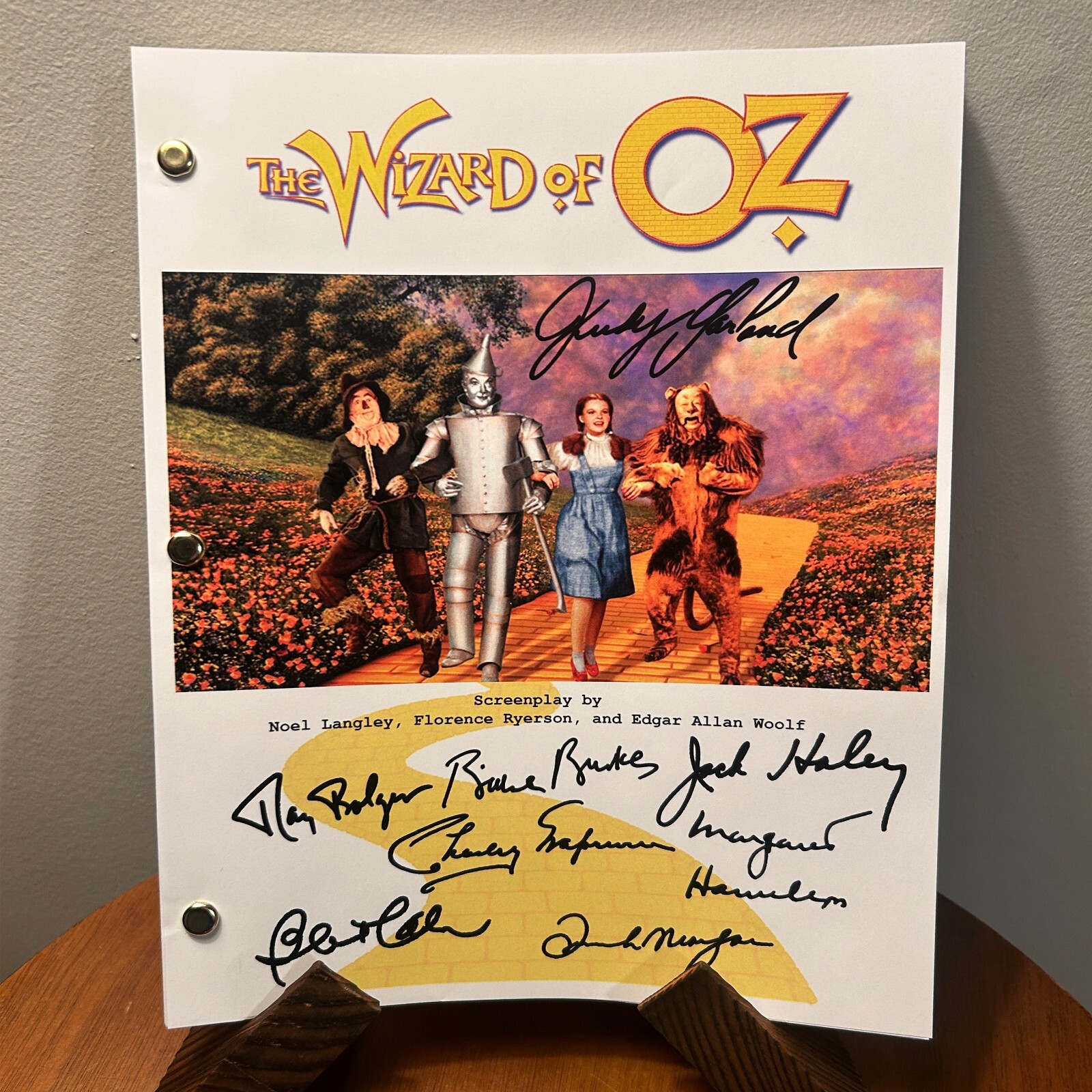 The Wizard Of Oz Movie Script Autographed Signed Script Reprint Judy Garland