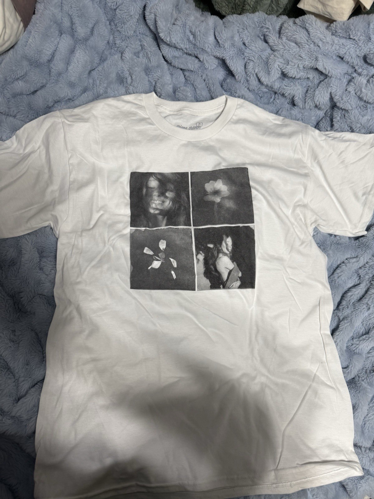 petal tile photo t-shirt – Ariana Grande Eternal Sunshine Tour New Size large