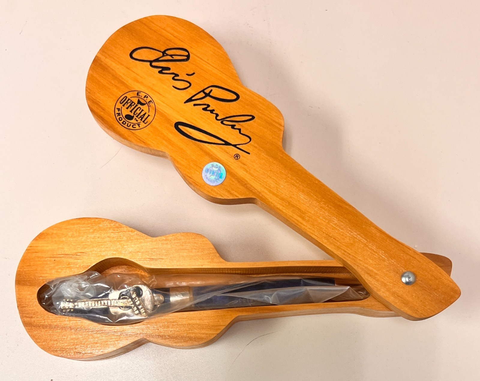 Official EPE Elvis Presley Ink Pen in Collectible Wooden Guitar Case