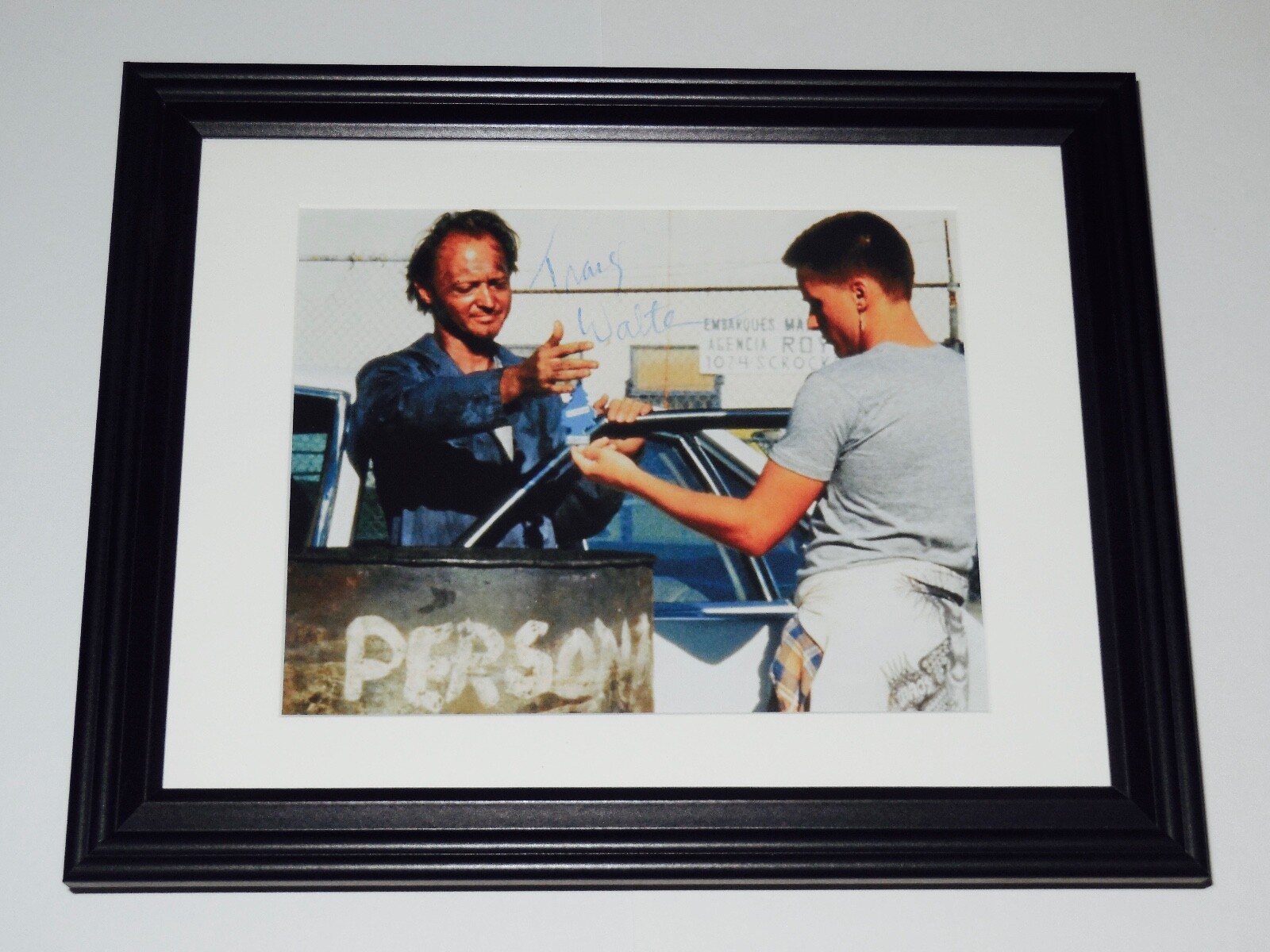 TRACEY WALTER AUTOGRAPHED 8X10 COLOR PHOTO (FRAMED & MATTED) – REPO MAN!