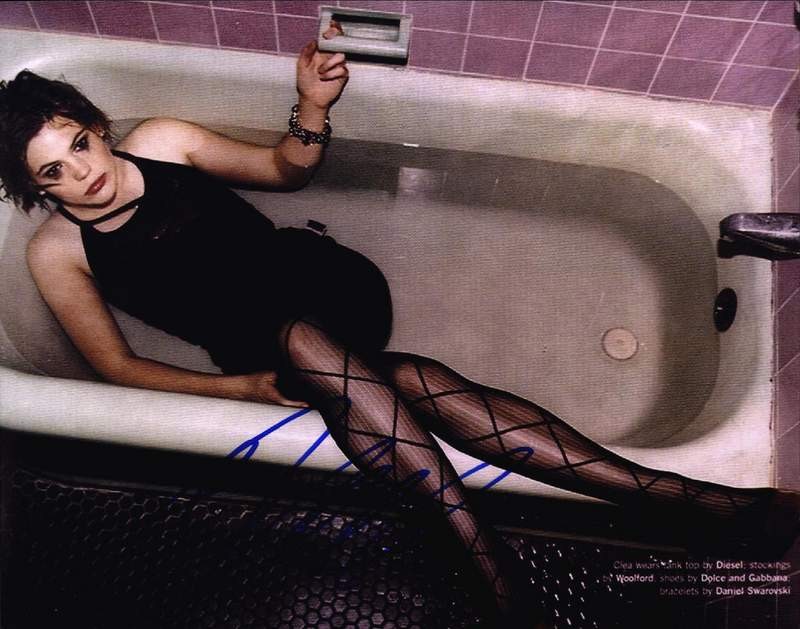 Clea Duvall authentic signed celebrity 8×10 W/Certificate Autographed (A0002)