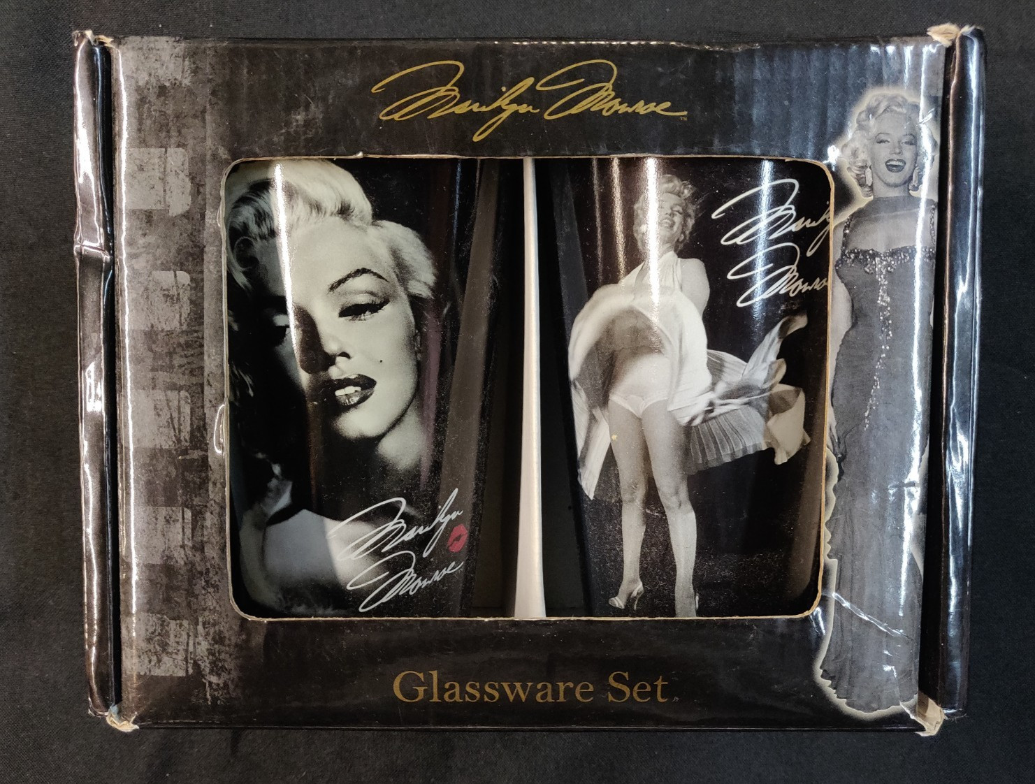 2011 Renaissance Road, Inc 16 Oz. Black Glassware Set of two – Marilyn Monroe