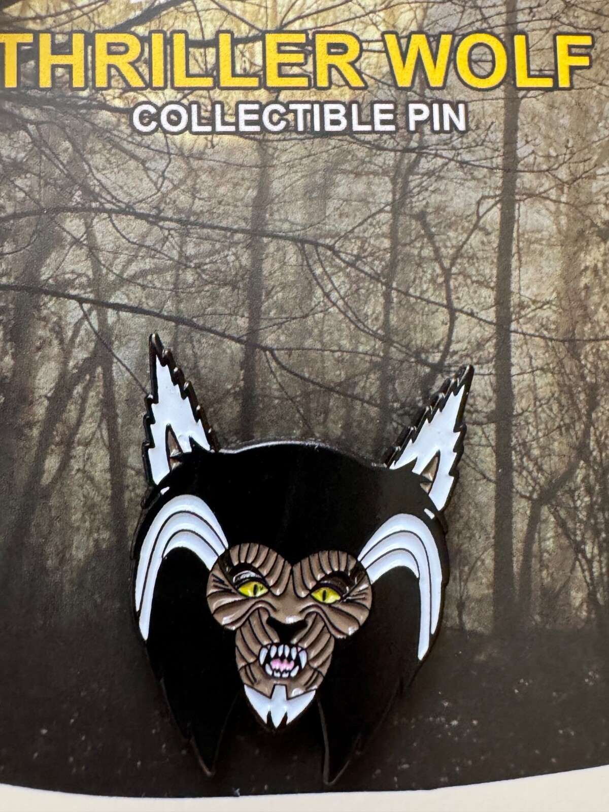 THRILLER WOLF MICHAEL JACKSON TAN SOFT ENAMEL PIN