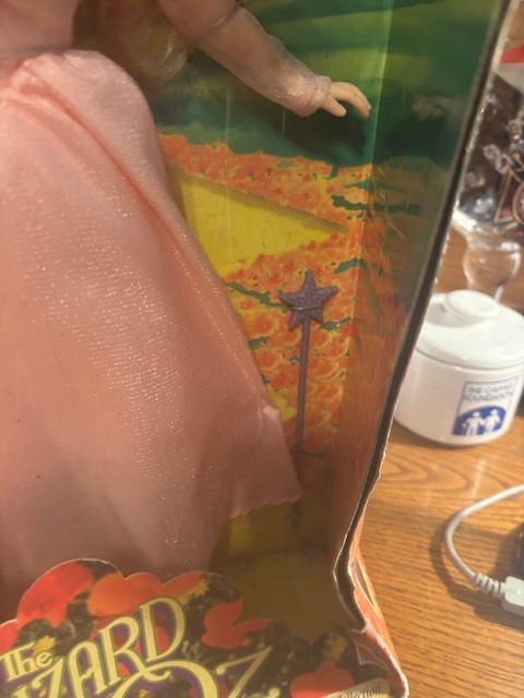 The Wizard of Oz, Yellow Brick Road Collection – Glinda the Good Witch doll