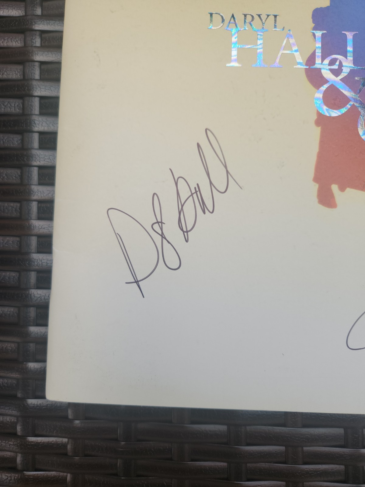 Hall & Oates Signed 2003 Do It for Love Tour Book JSA #XX80238