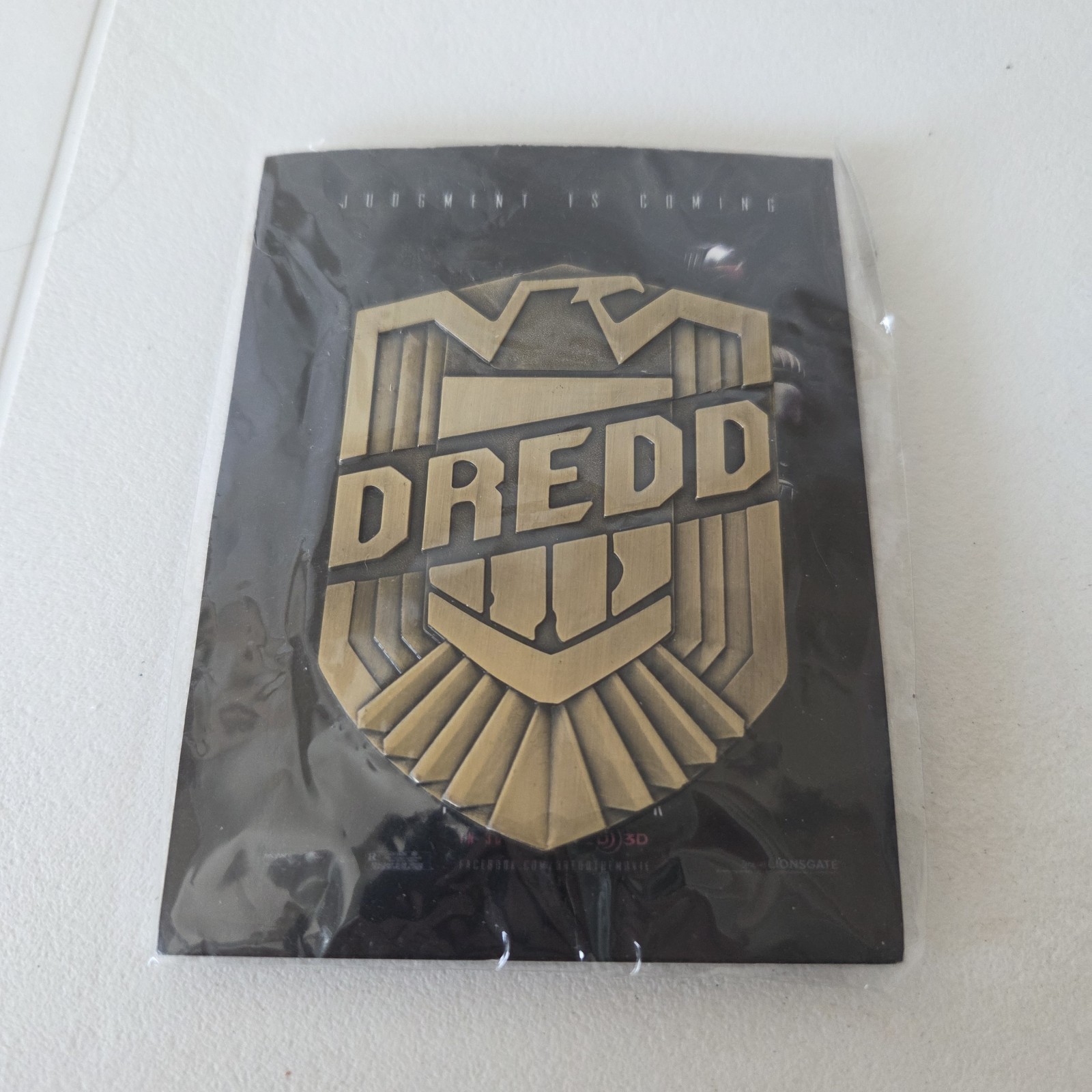 MIP- BAM! Geek Judge Dredd Badge Gold Tone Prop Replica / Sylvester Stallone