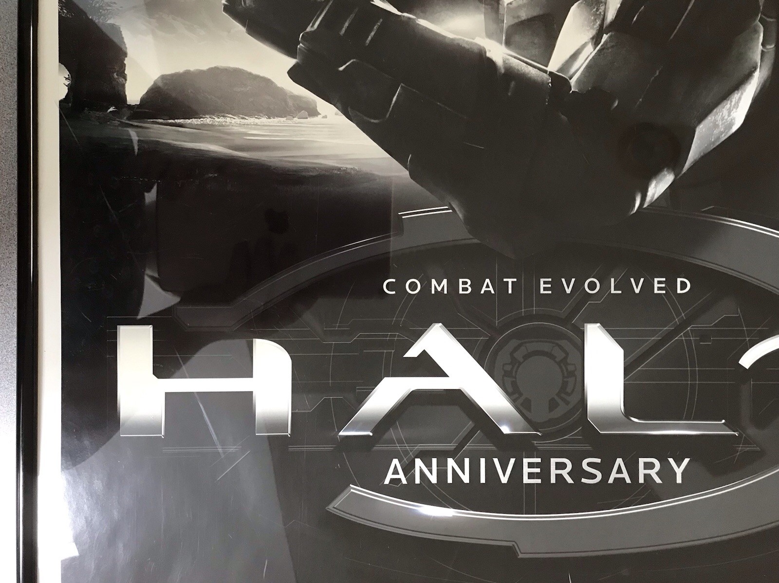 2011 Trends Official Microsoft HALO Anniversary Poster (22”x34”) Xbox 360 *READ*