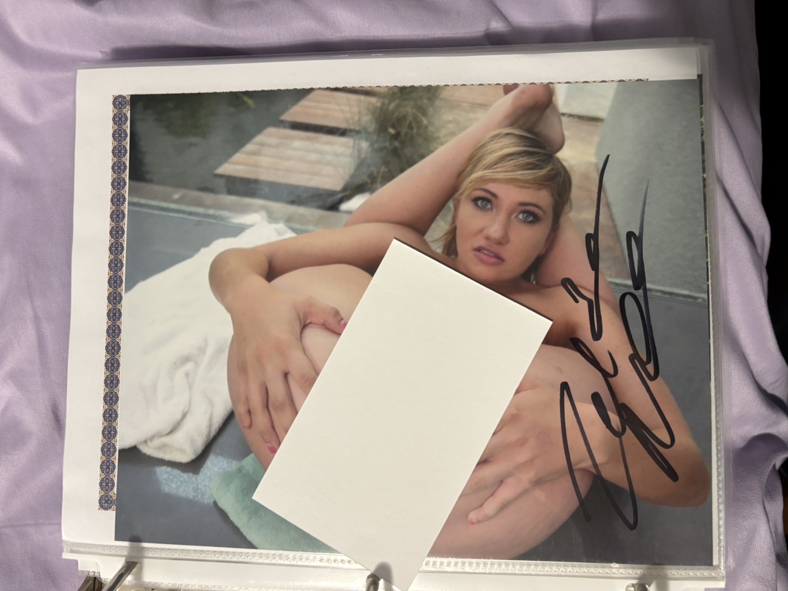 Actress Model Zelda Morrison signed 8×10