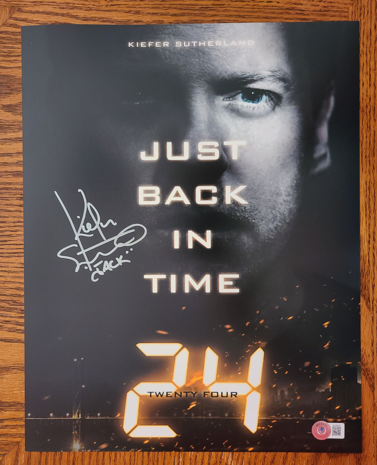 Kiefer Sutherland Signed “24” 11×14 (Beckett COA)