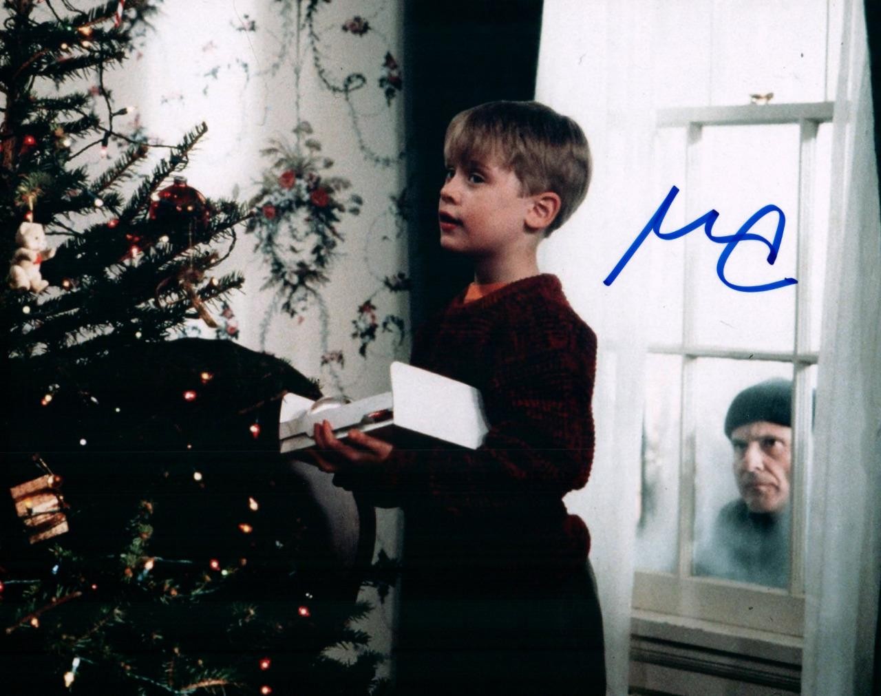 Macaulay Culkin signed 8×10 Photo Picture autographed VERY NICE + COA