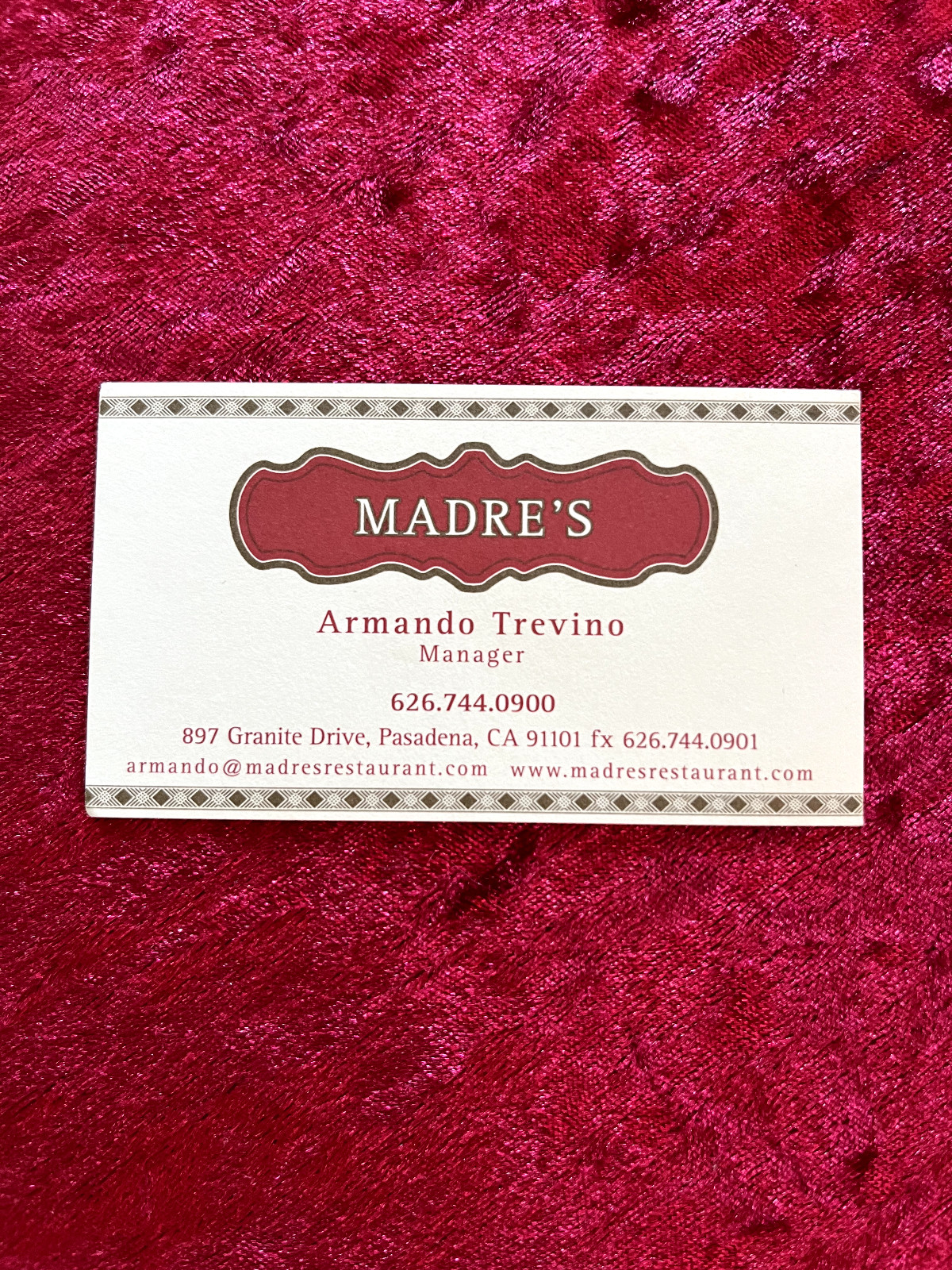 MADRE’S RESTAURANT (JENNIFER LOPEZ OWNED) BUSINESS CARD HIP HOP MEMORABILIA