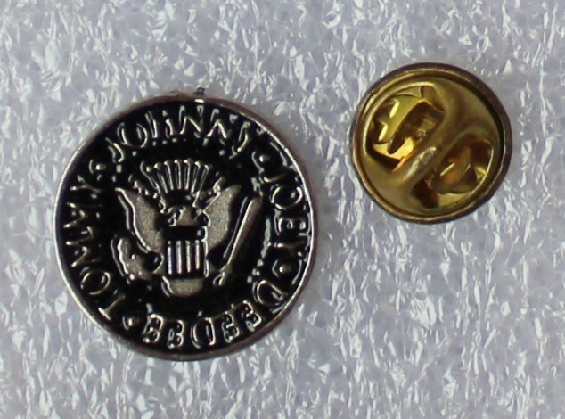 1980s RAMONES Lapel Pin 1.75 cm. (0.7″) in Diameter Tommy Johnny & Joey Deedee
