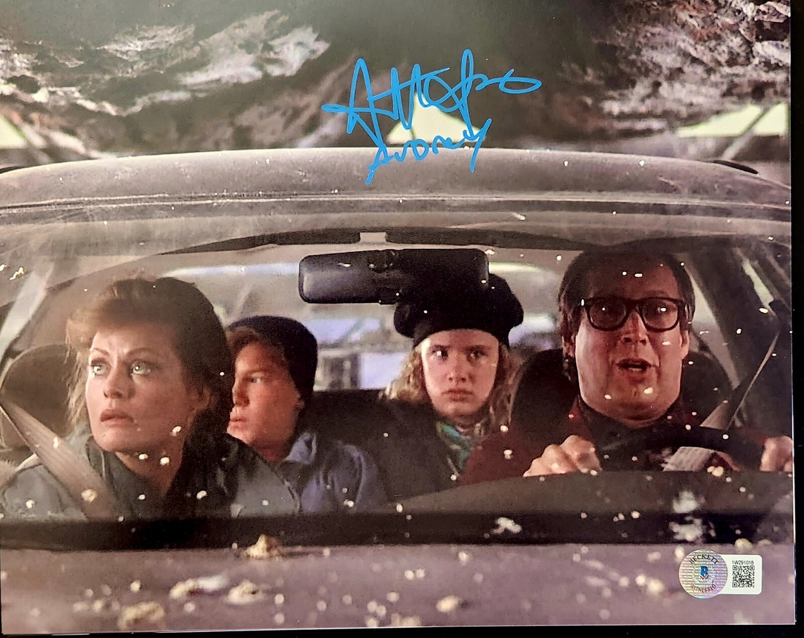 Juliette Lewis Autographed 8×10 Christmas Vacation Photo Beckett COA Hologram
